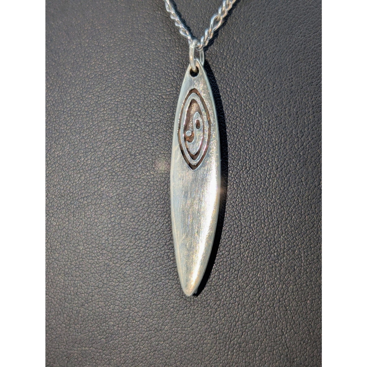 Ezi Zino 925 Sterling  Yin Yang Surfboard Pendant 18" Figaro Chain Necklace