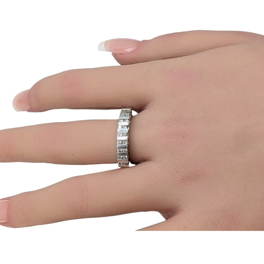 Vintage JCR 8.06g Platinum Two Row 18 Diamond Band Ring Size 7.5