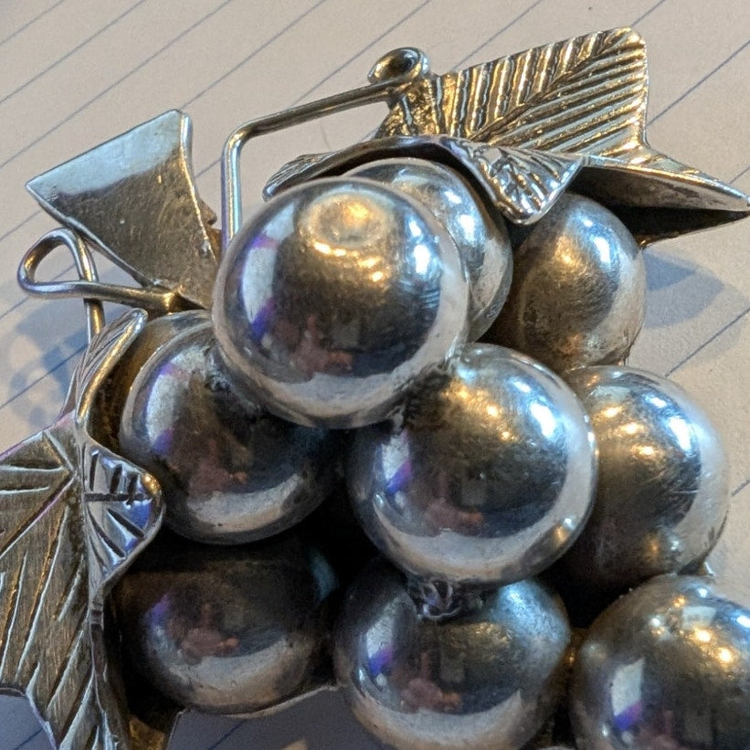 Vintage Taxco Mexico 925 Sterling Silver Chunky Figural Bunch of Grapes Brooch