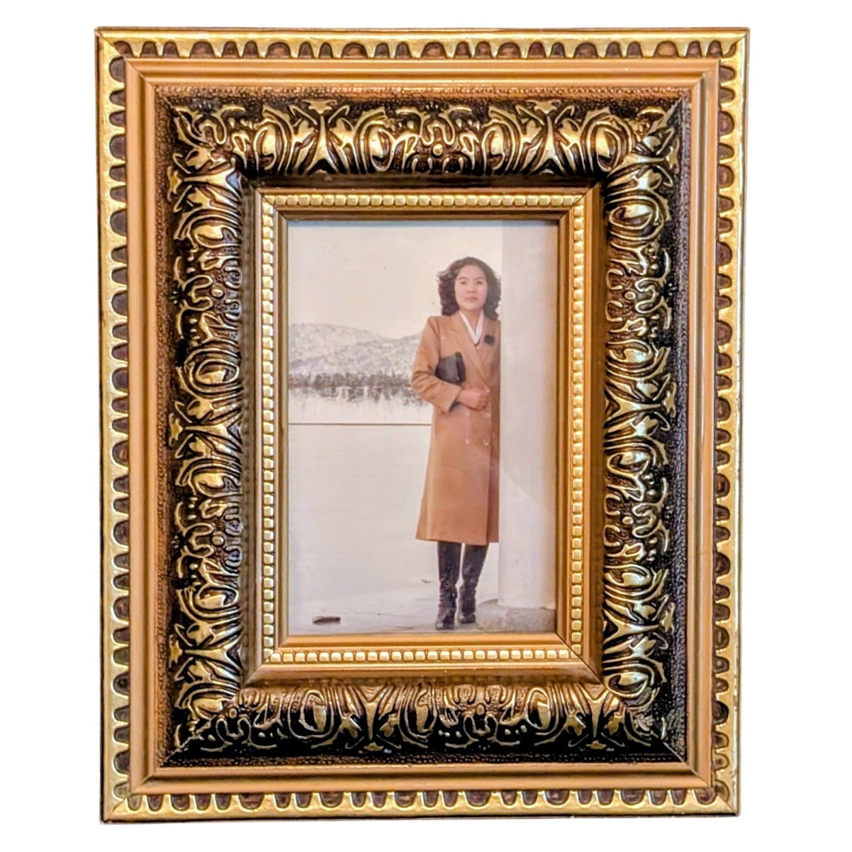 Vintage Ornate Gilt 3D Wood Easel/Wall Hanging Back 4 X 6 Photo Frame