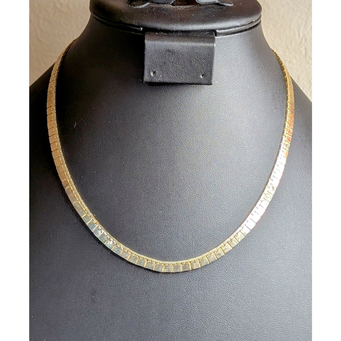 VTG Subtle Gold Tone Egyptian Inspired Link Chain Necklace W/ Fold Over Clasp