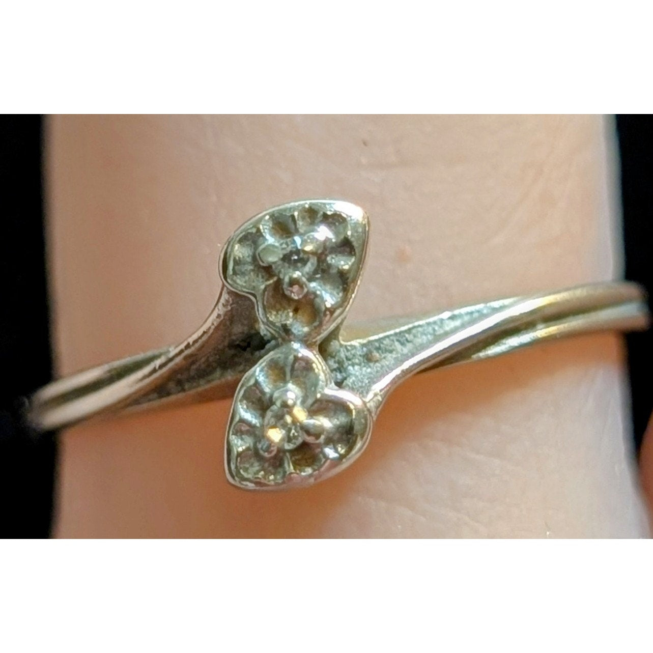 Vintage 10-14K Gold Genuine Diamond Double Heart Crisscross Ring Size 6.5