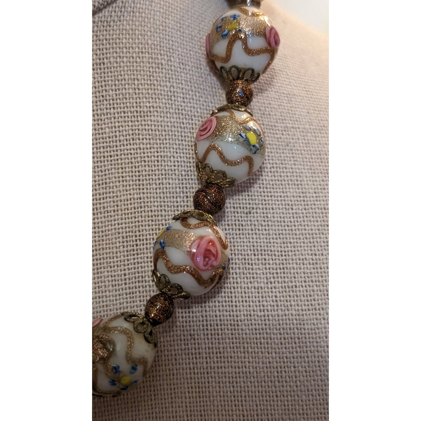 Vintage Venetian Glass Wedding Cake White Bases Roses 16" Necklace