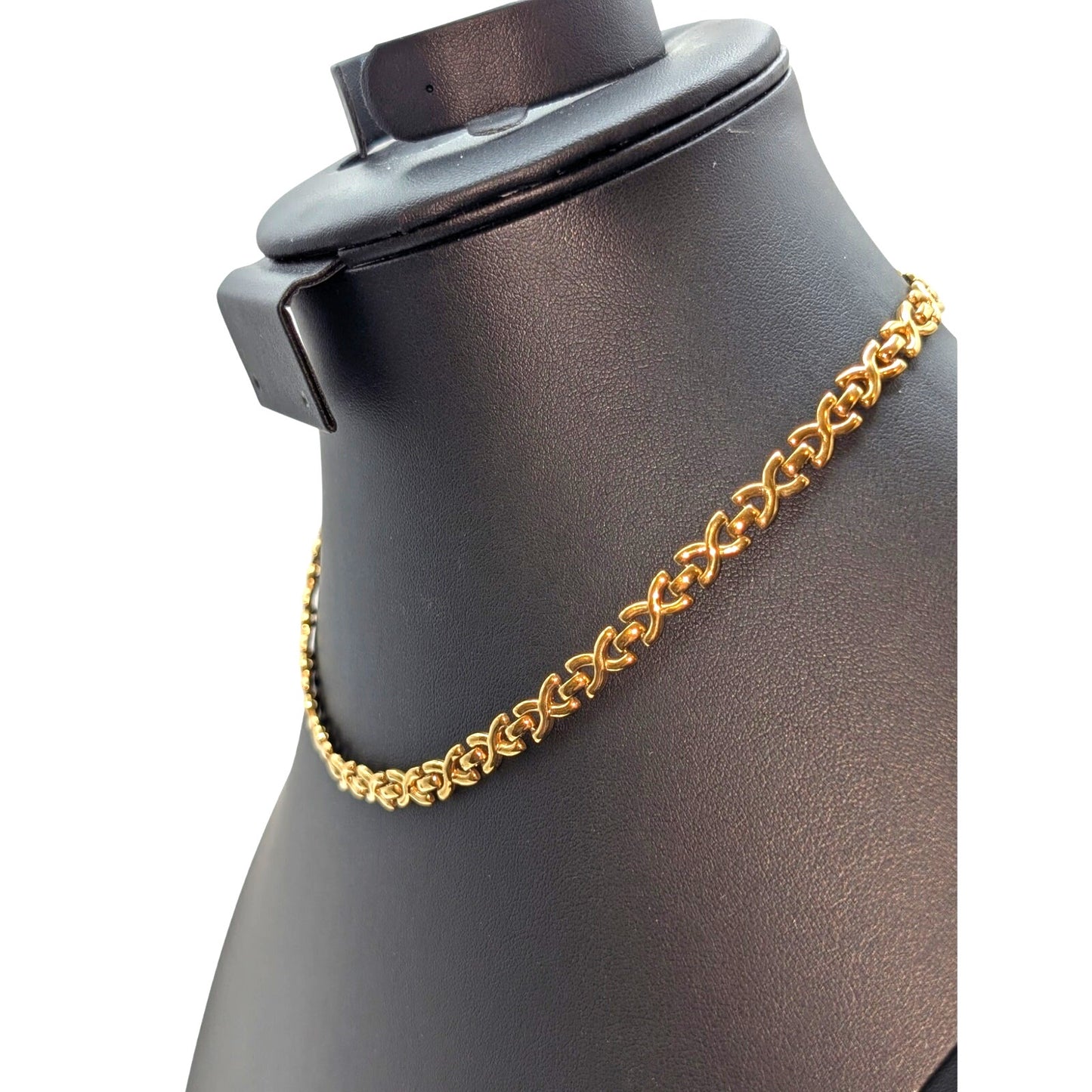 Vintage Gold Tone X Link 16.25" 6mm Wide Fold Over Clasp Necklace