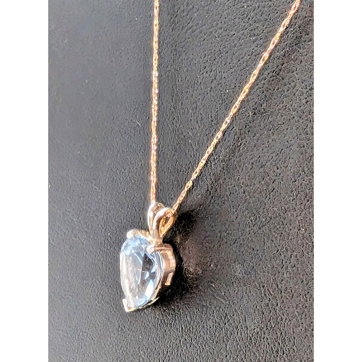 10k White Gold Tests as Aquamarine Heart Pendant (1.20g) 22" 10k Chain Necklace