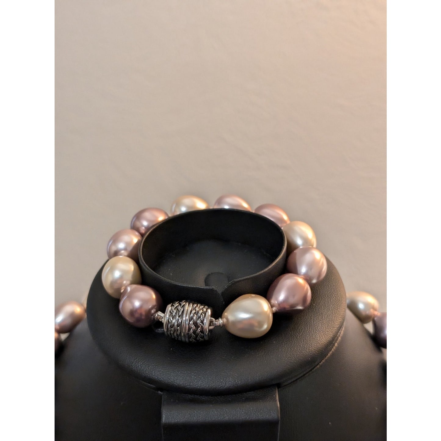 Lavender Cream Large Chunky Faux Pearl Magnetic Clasp Necklace & Bracelet Set