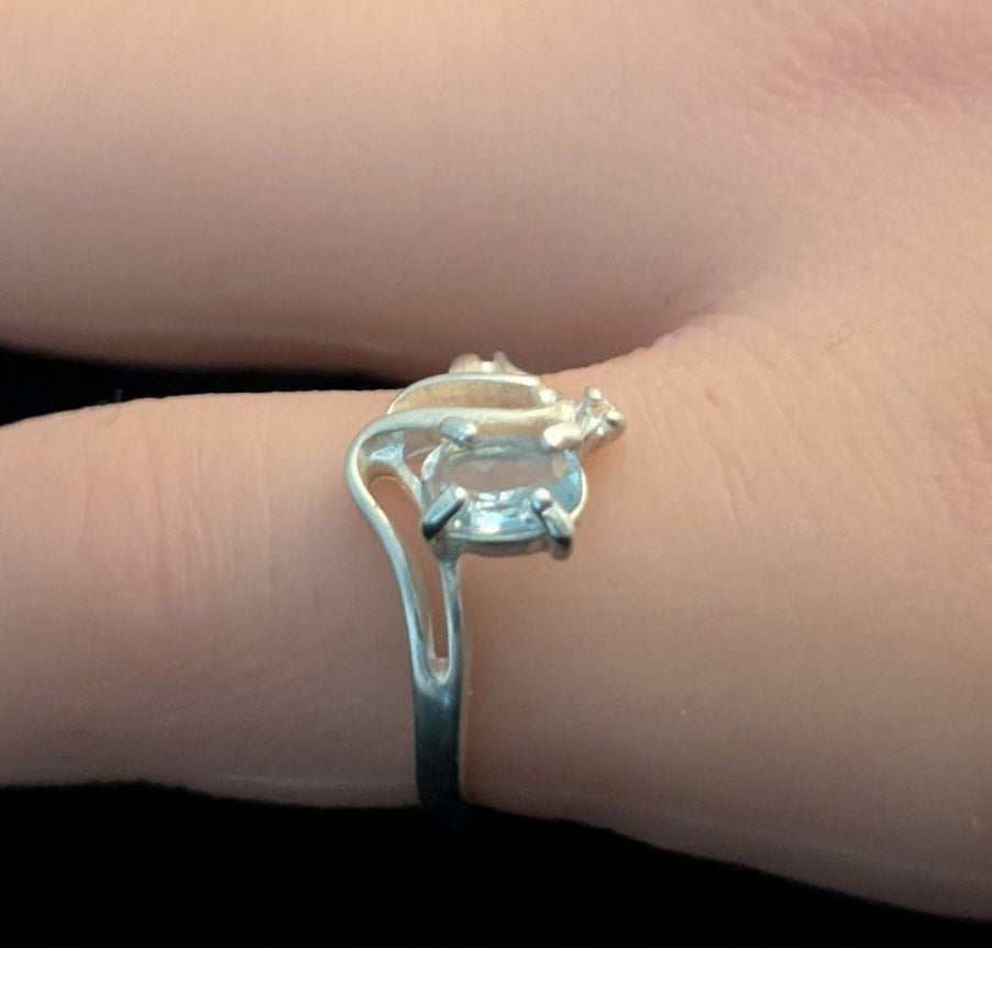 Vintage Blue Topaz Diamond Chip Sterling Silver Ring Size 5