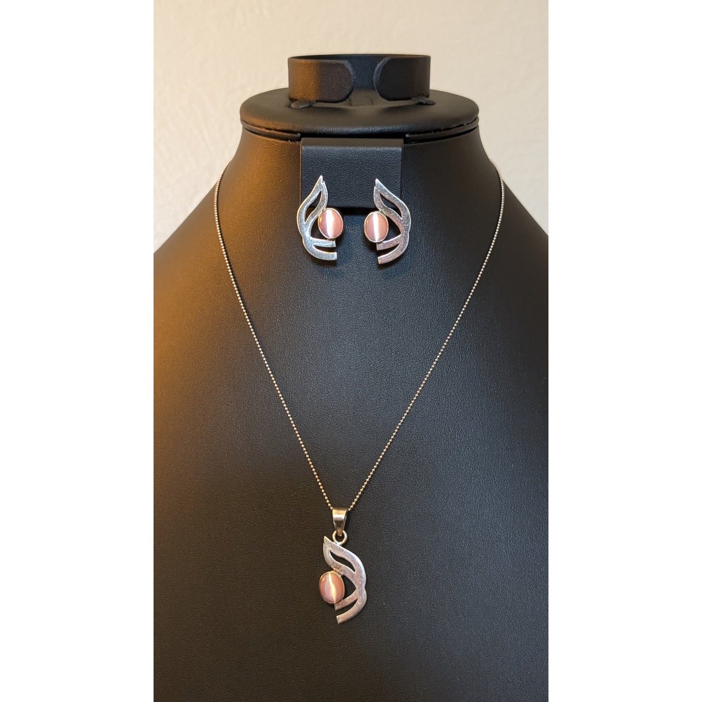 VTG Pink Cat Eye Moonstone 925 Sterling 18" Necklace & Pierced Earring Set
