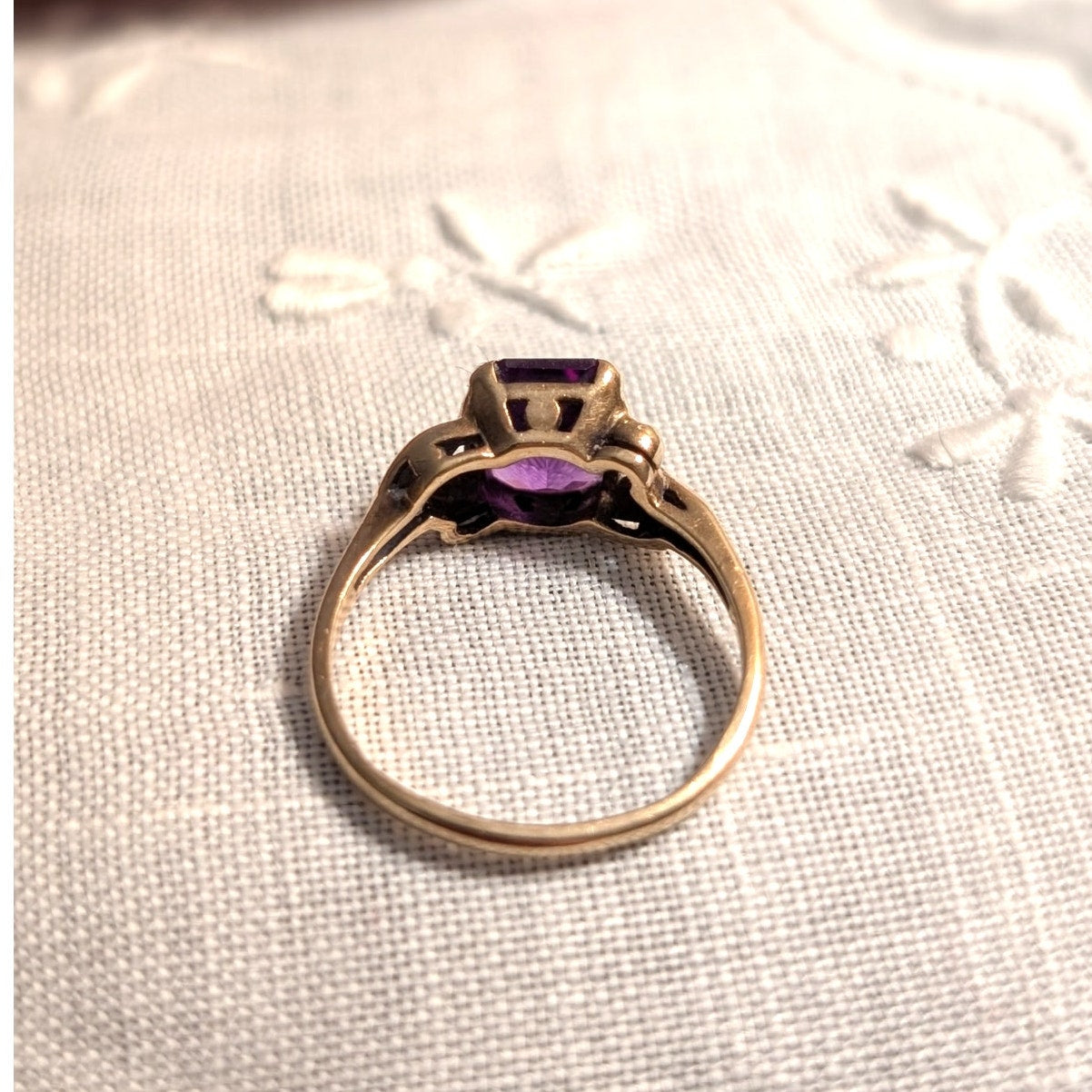 Vintage Dasun 10K Yellow Gold Purple Sapphire Ring Size 5