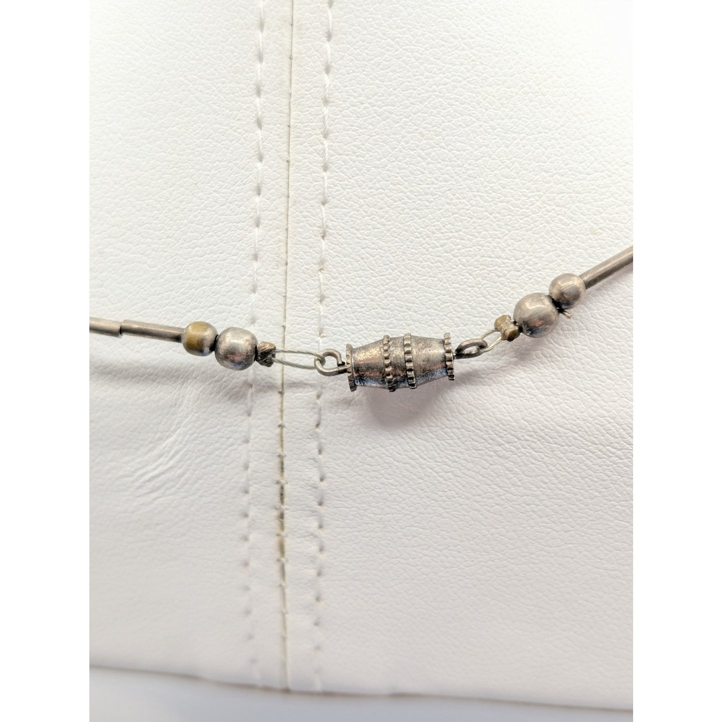 Vintage Liquid Silver Blue Cat's Eye Bead 18.5" Barrel Clasp Necklace