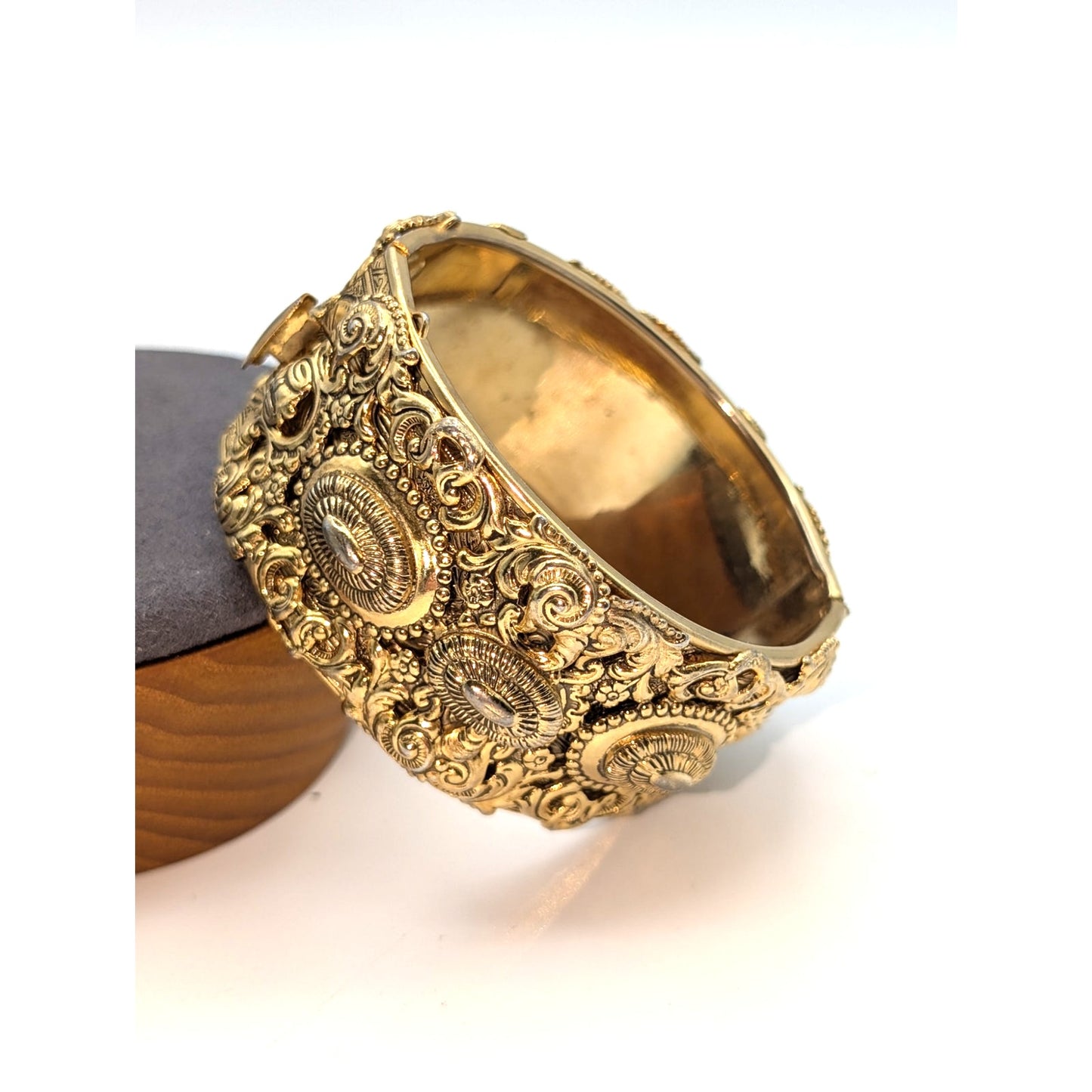 Vintage Victorian Revival Repousse Hinged Gold Tone Estate Bangle