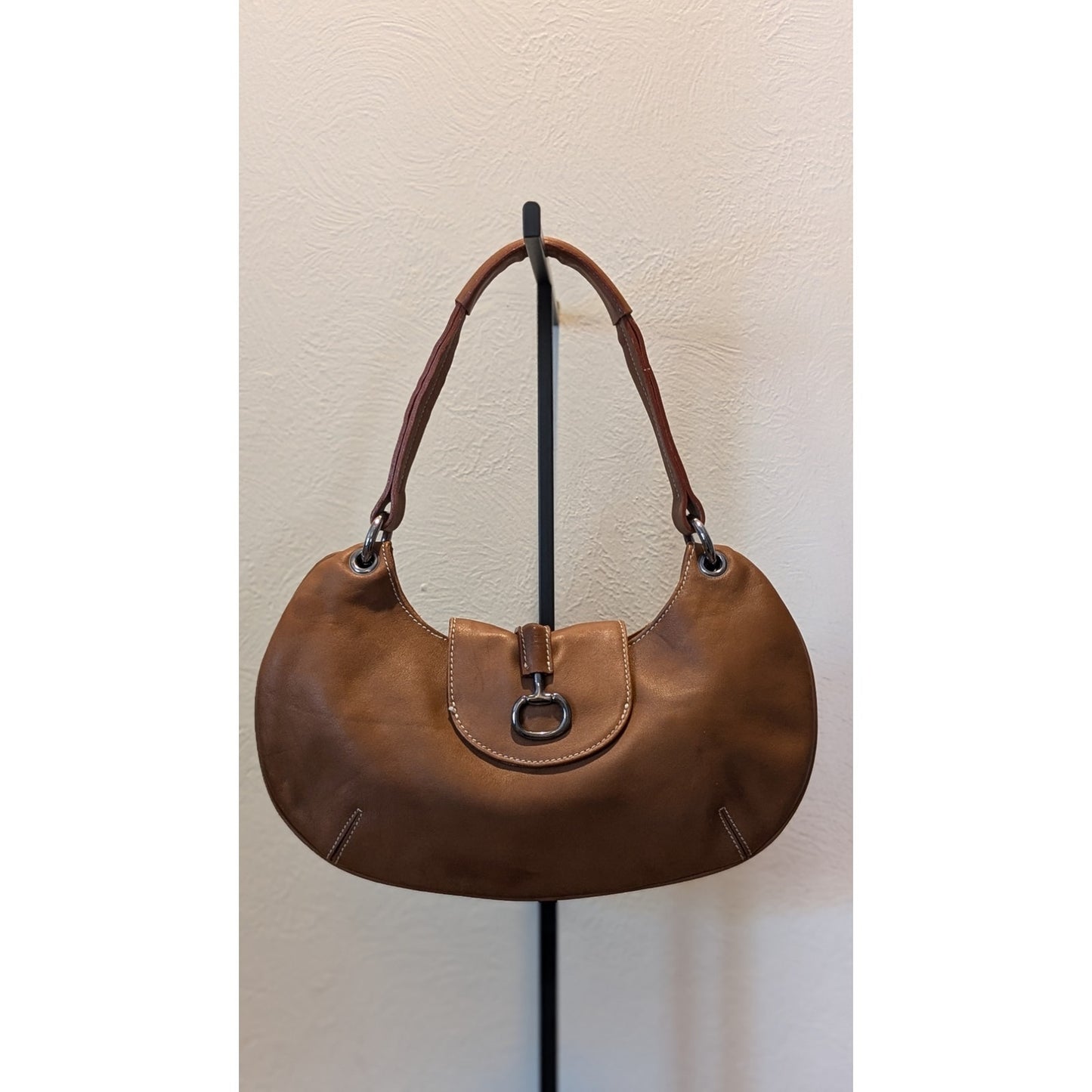 Harold's Made in Italy Genuine Soft Leather Tan Equestrian Vibe Shoulder Bag