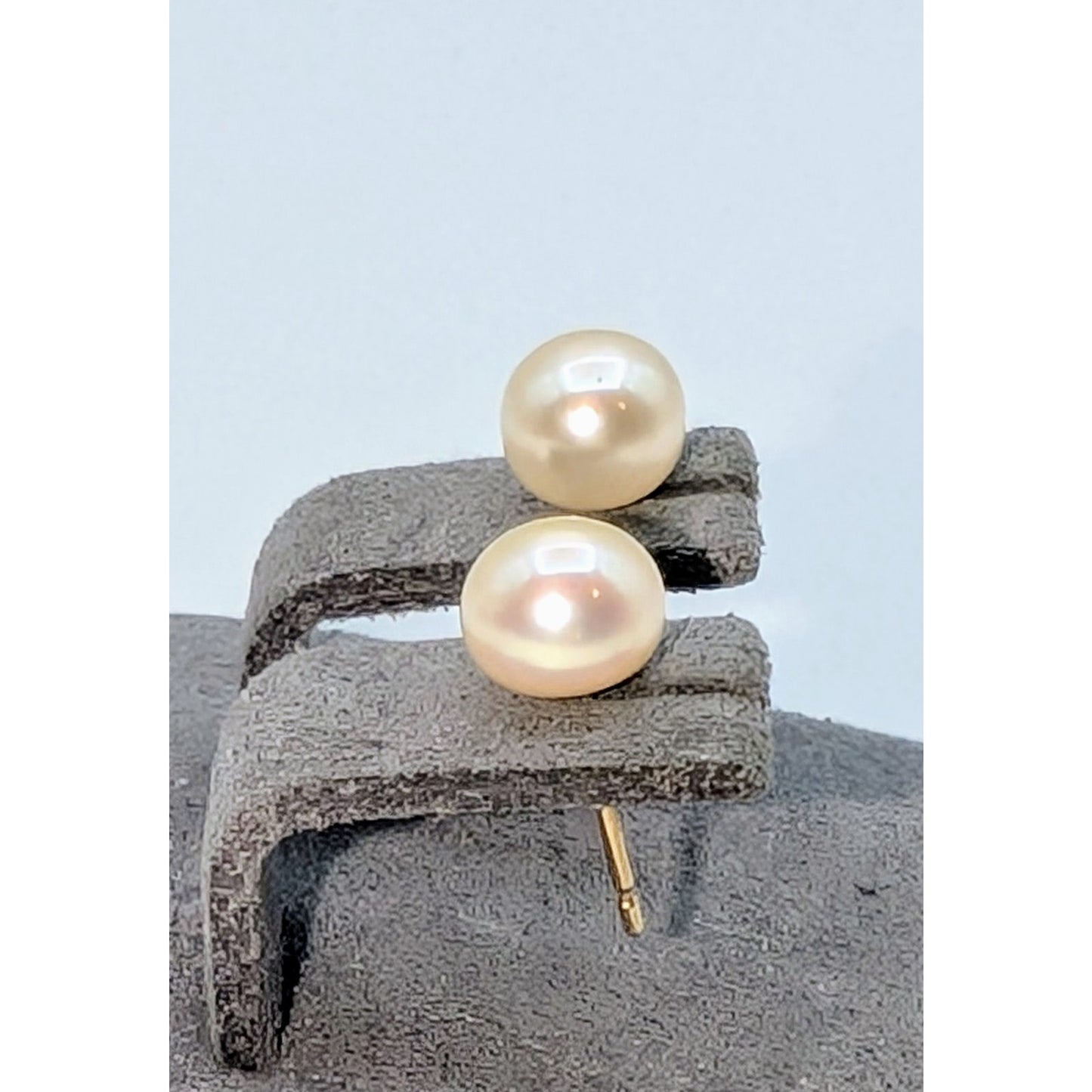 Marked 14K Gold Post Cultured Pearl 6mm Stud Earrings