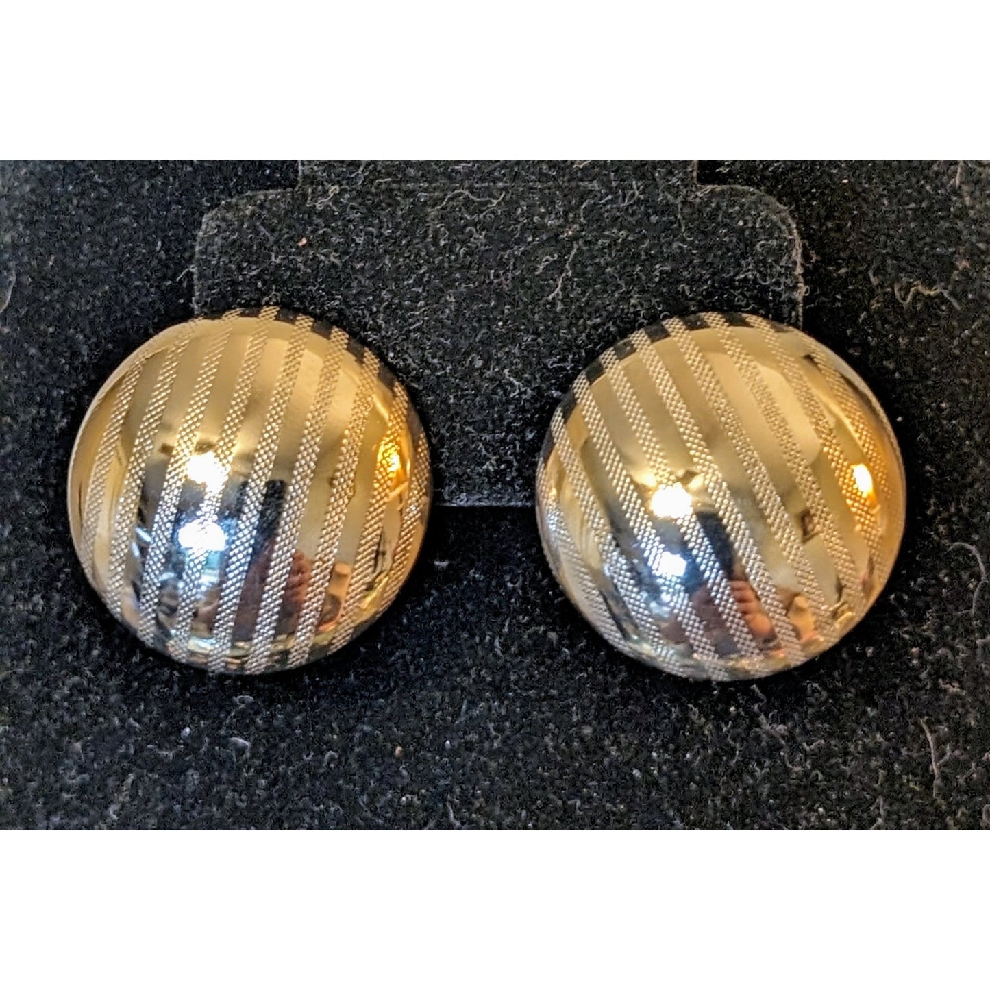 Vintage Silver Tone Texture Strip Round Button Clip On Earrings