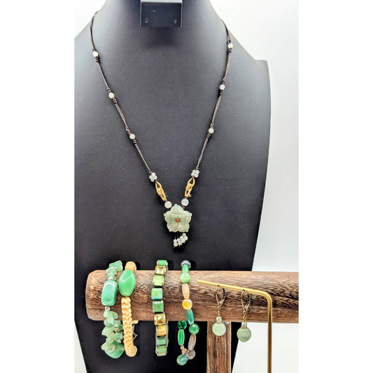 Mixed Lot of Green Stone Theme Jewelry 1 Necklace 4 Bracelets 1 Pr Earrings