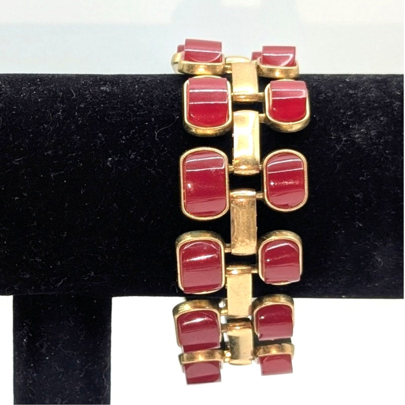 Red Acrylic Gold Tone Chain Link Bracelet One Size Fits Many