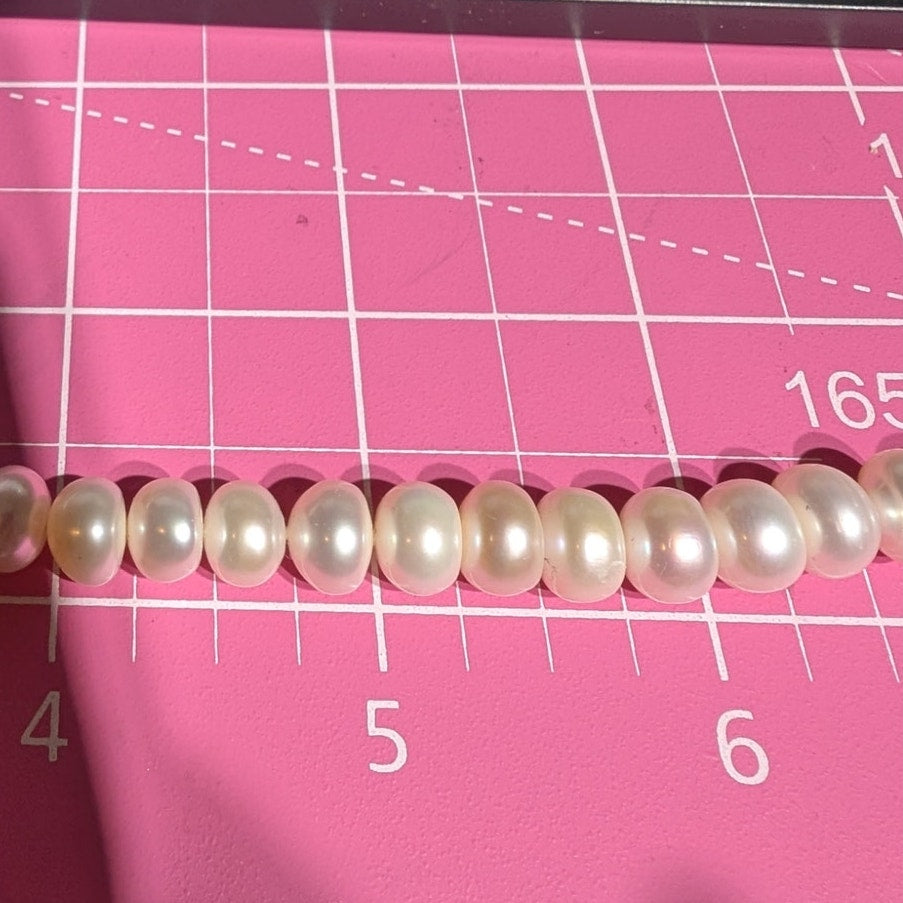 VTG Genuine Large Coin Freshwater Knotted Pearl Strand Gold Tone Slide In Clasp