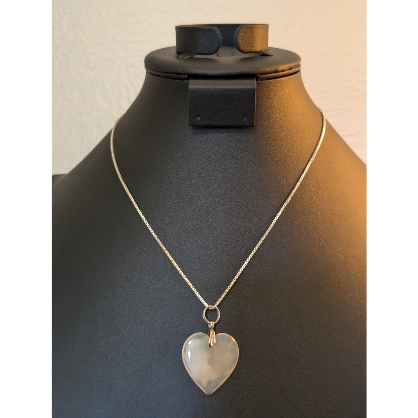 Vintage 925 Sterling Silver Cream Stone Heart Pendant on Box Chain