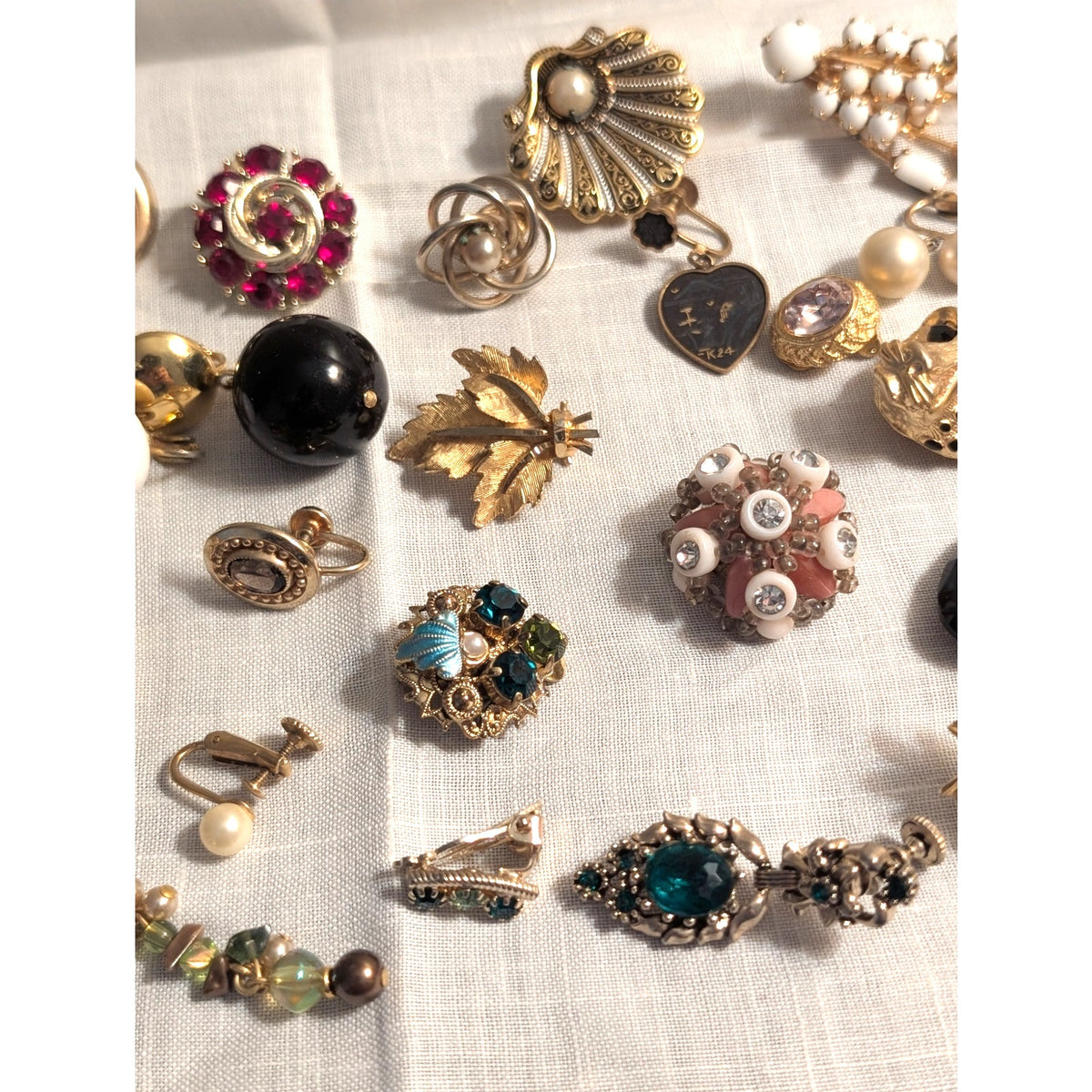 Lot of Single Vintage Gold Tone Clip Screw Earrings