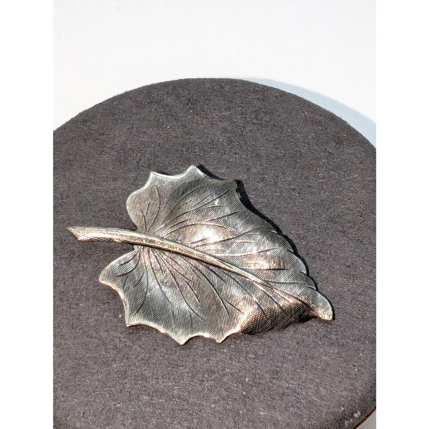Vintage Beau Silver 925 Sterling Textured Leaf Brooch