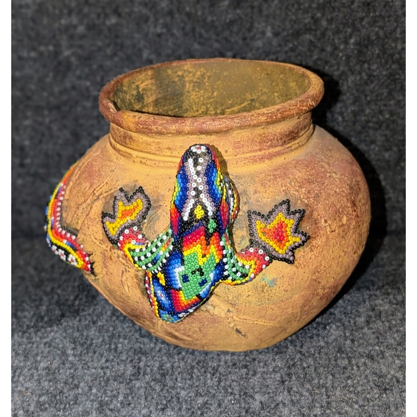 Hand Beaded Folk Art Made by Huichol Indians Lizard Clay Pot Chip on Rim