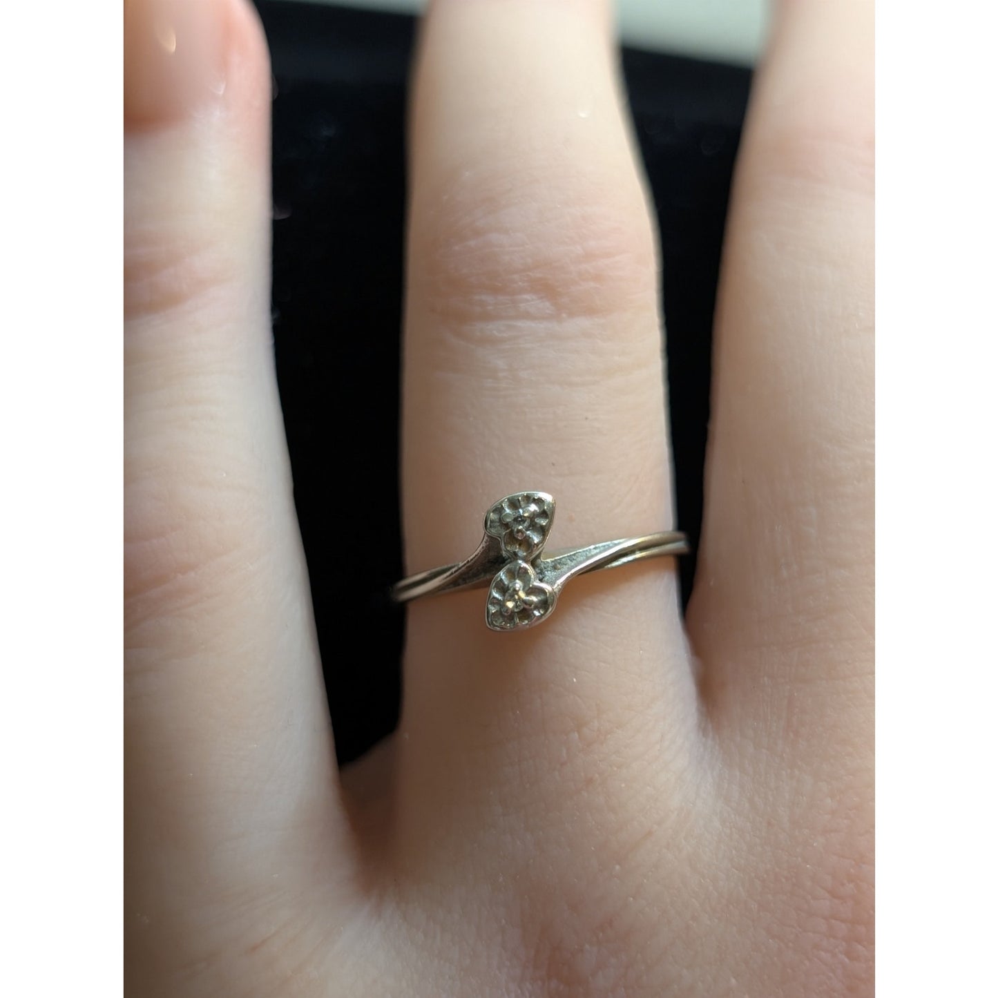 Vintage 10-14K Gold Genuine Diamond Double Heart Crisscross Ring Size 6.5