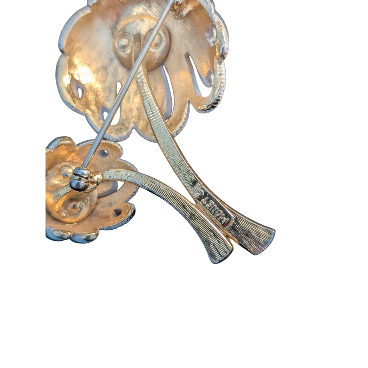 Vintage Signed Monet Rare Palm Tree White Enamel Gold Tone Brooch
