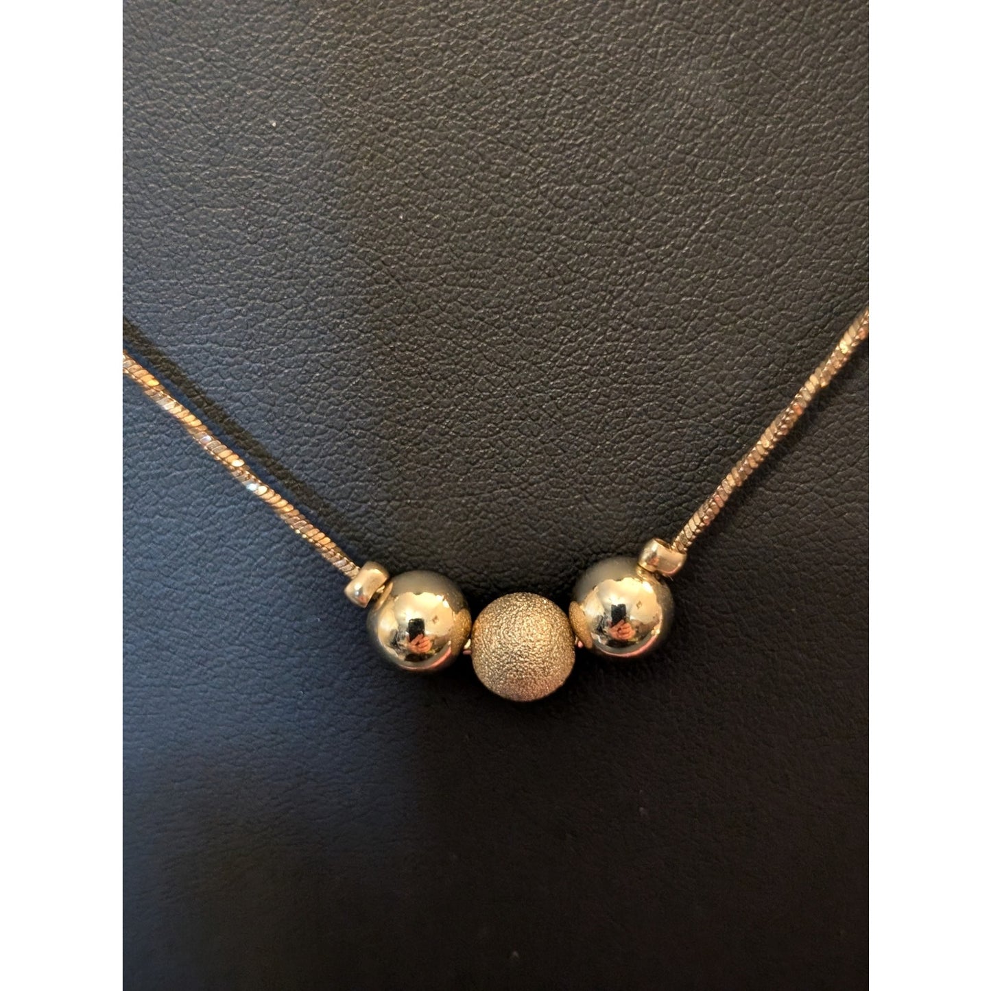 Vtg Etienne Aigner Textured & Polished 3 Bead Station Two Tone Chain Necklace