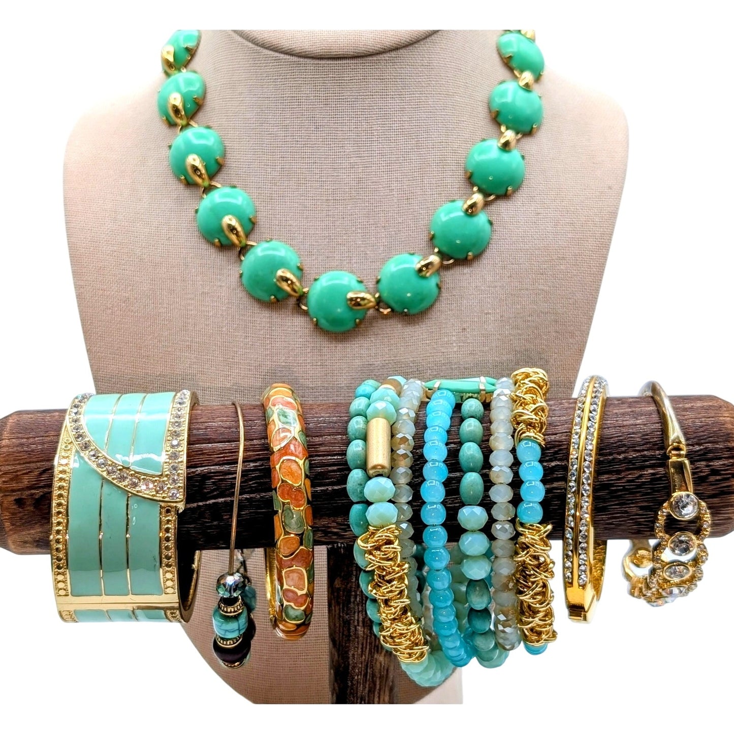 Lot of Seven Mint Gold Tone Coordinating Jewelry Pieces 1 Necklace & 6 Bracelets