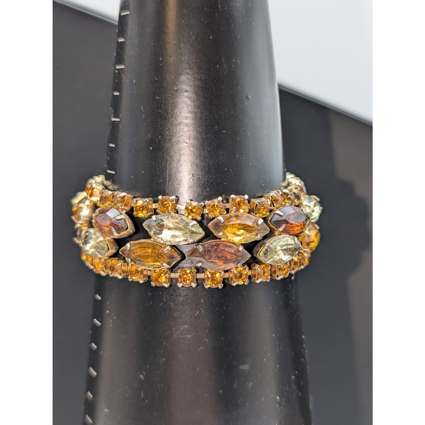 Vintage Brown Gold Yellow Gold Tone Metal Rhinestone Bracelet