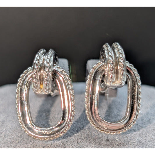 18K White Gold Textured Polished Oval Door Knocker Pierced Earrings Approx 4.70g