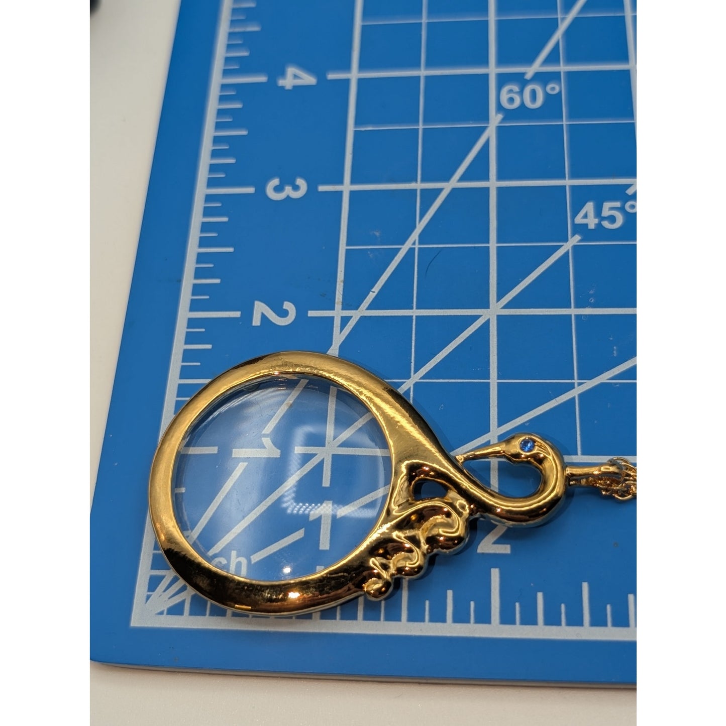 Vintage Rare Book Signed 1994 Avon Swan Magnifying Glass Pendant Necklace