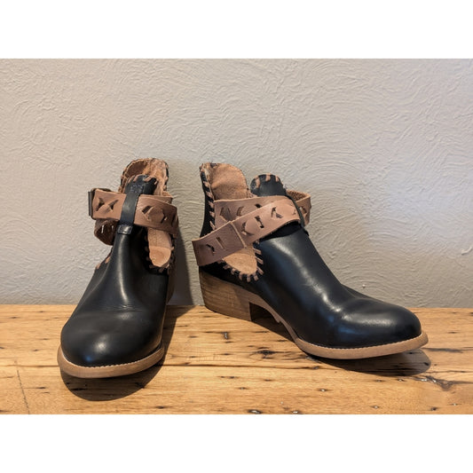 Musse & Cloud Black Brown Leather Aina Strapped Side Buckled Boots US Size 7