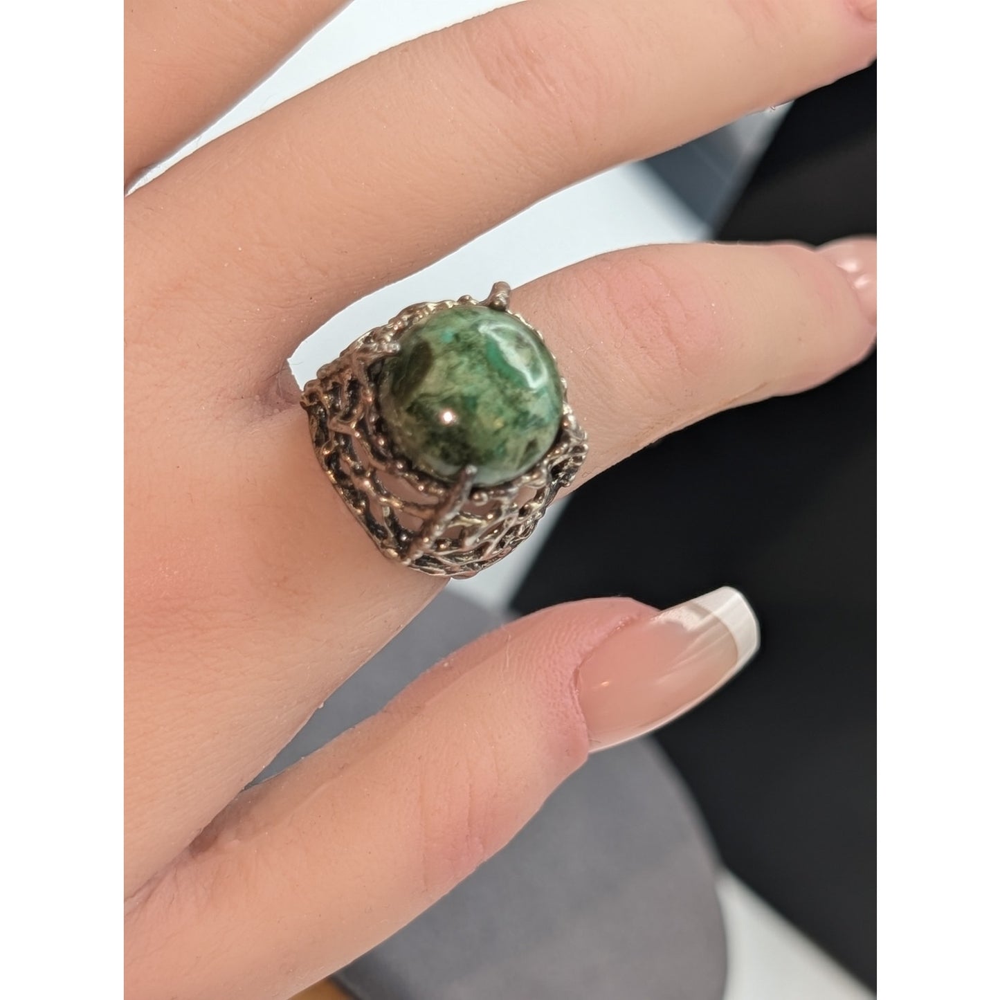 Vtg Sterling Silver Green Stone Brutalist Modern High Dome Ring Sz 7