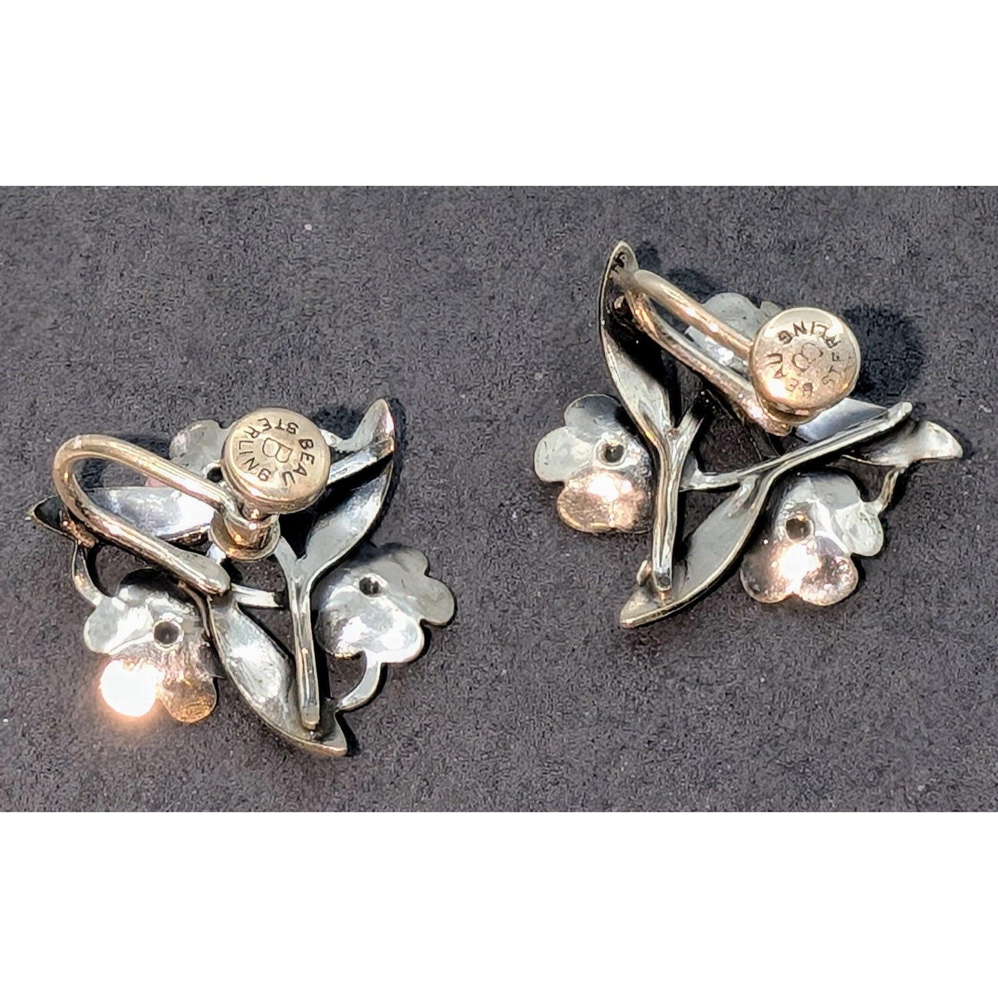Vintage Beau Sterling 925 Sterling Silver Three Flower Screw On Earrings