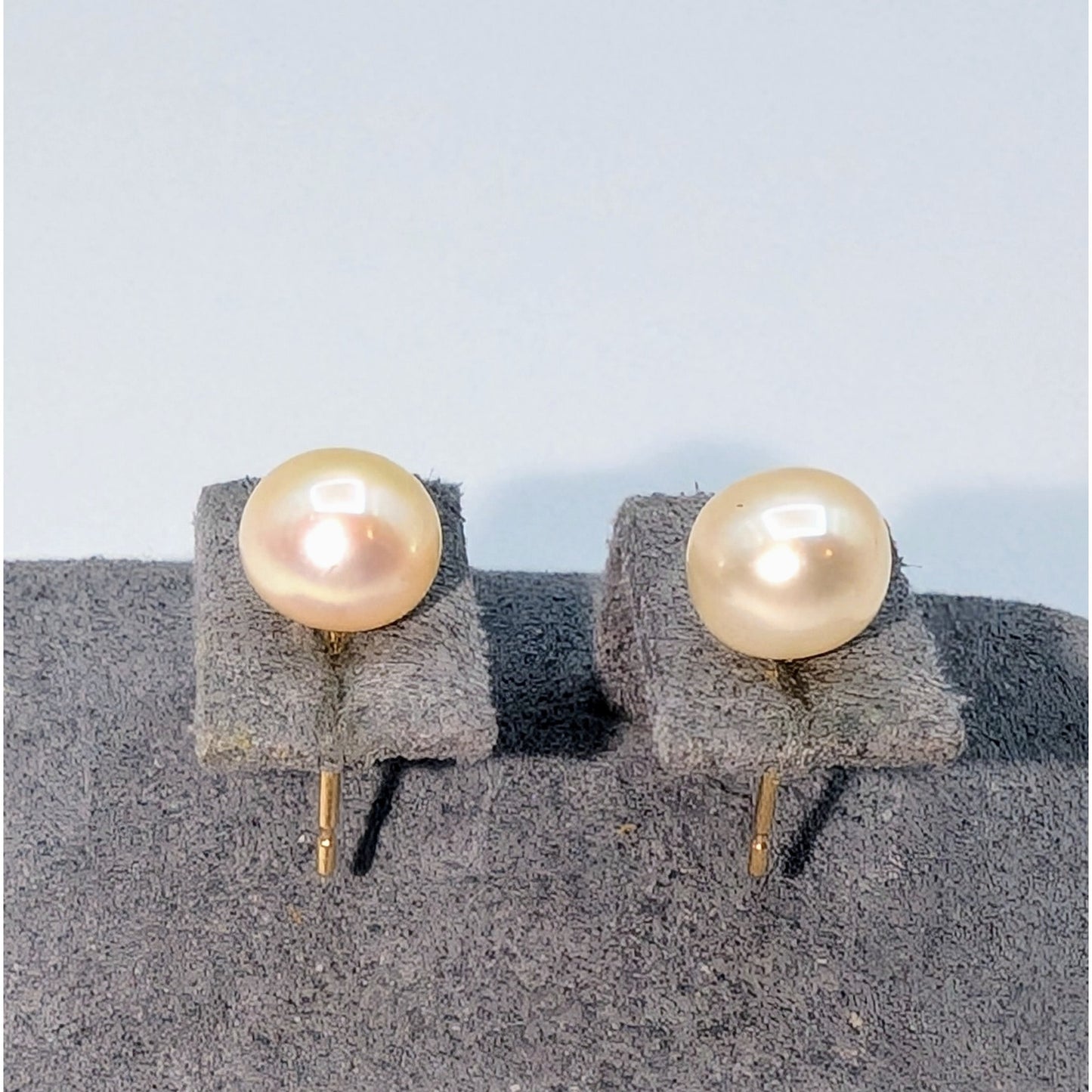 Marked 14K Gold Post Cultured Pearl 6mm Stud Earrings