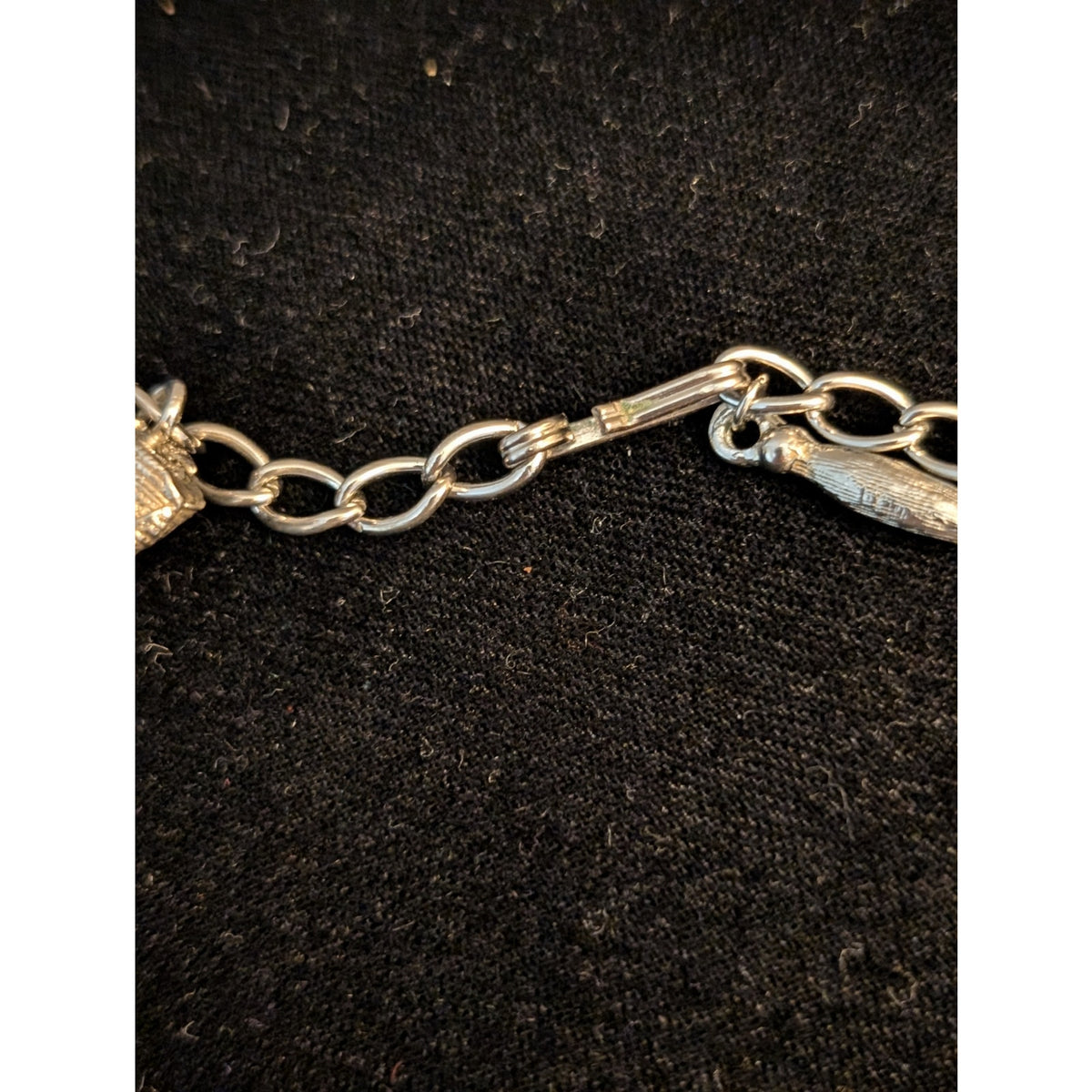 Vintage 60s Silver Tone Stretchy Omega W/ Hook Clasp 16"-22" Necklace