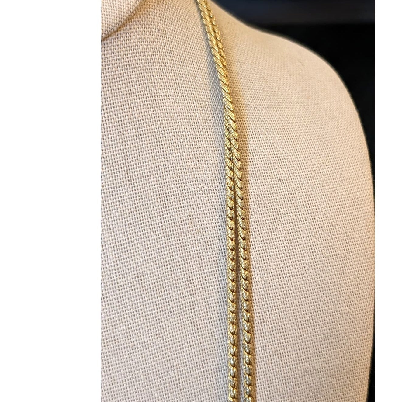 Vintage 54" Long Textured Gold Tone Chain W/ Spring Ring Clasp