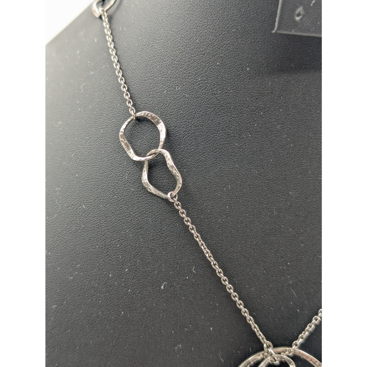 Stunning 925 Sterling Silver Hammered Circle Faux Pearl Pendant Necklace 16.83g