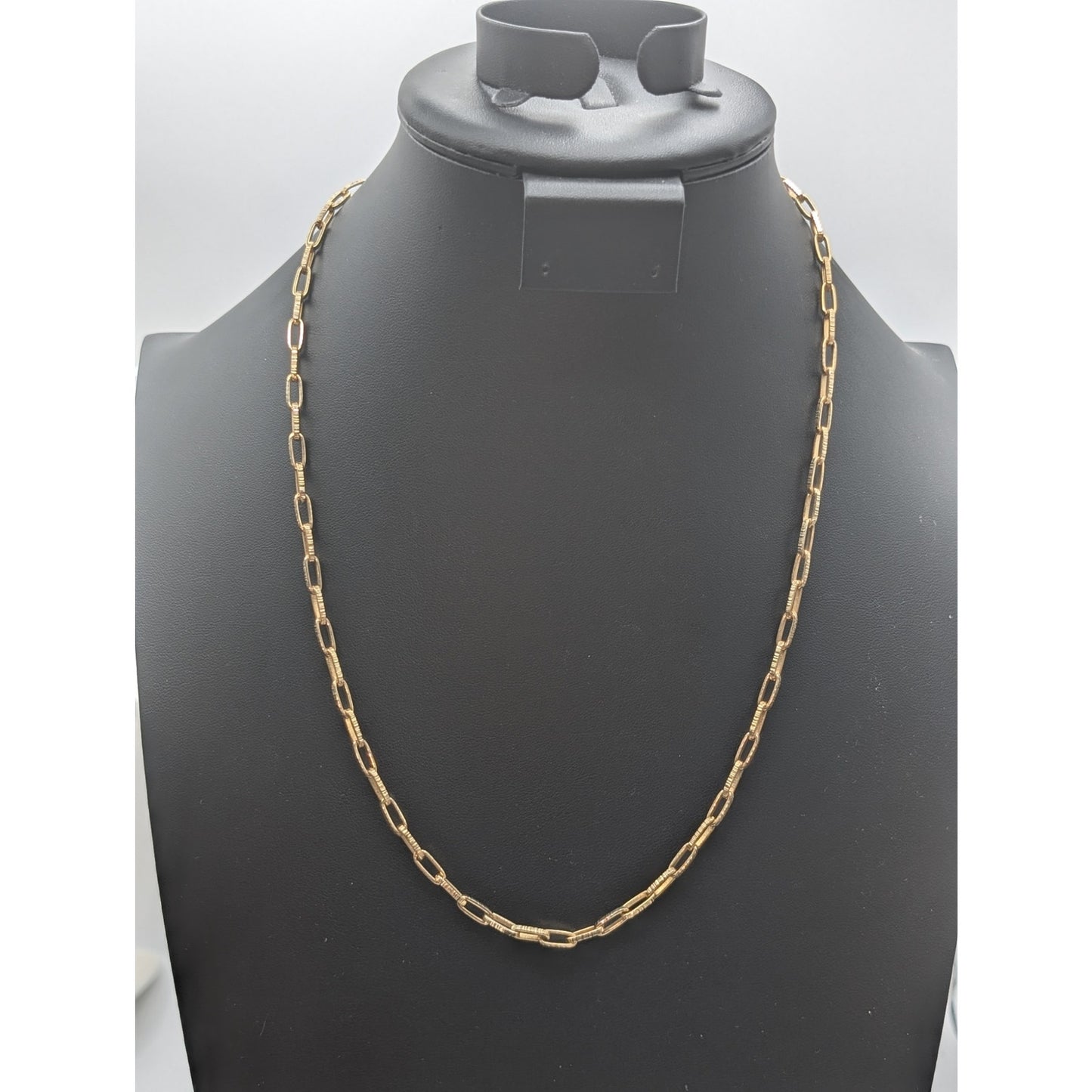 Textured Gold Tone Paper Clip 22.5" Chain Necklace