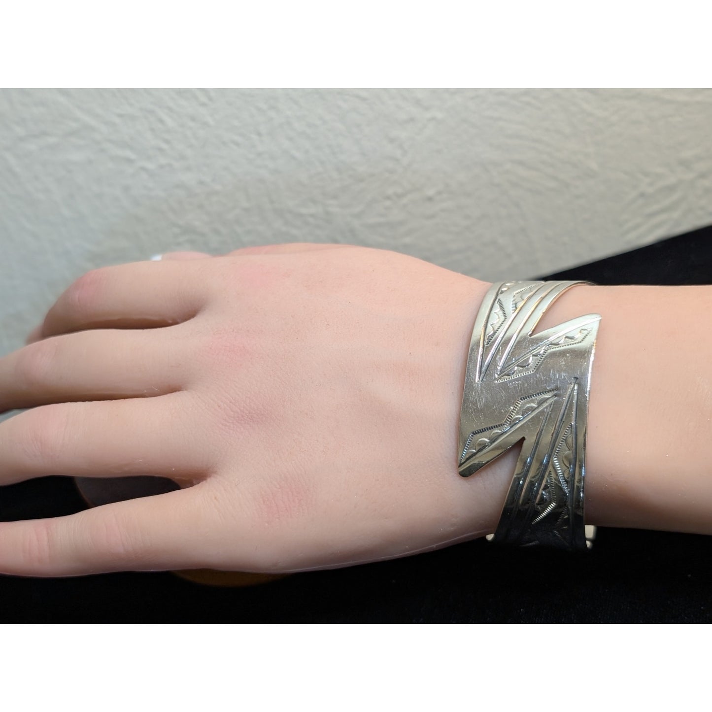 VTG Signed RJ Sterling Silver Navajo Native American Cuff Bracelet 36.66 grams