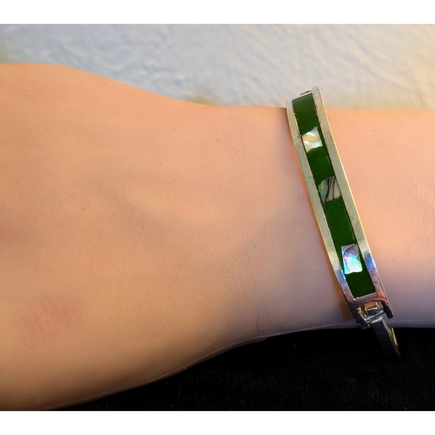 Vtg Mexico 925 Sterling Green Stone Abalone Inlay Tension Clasp Bangle Bracelet
