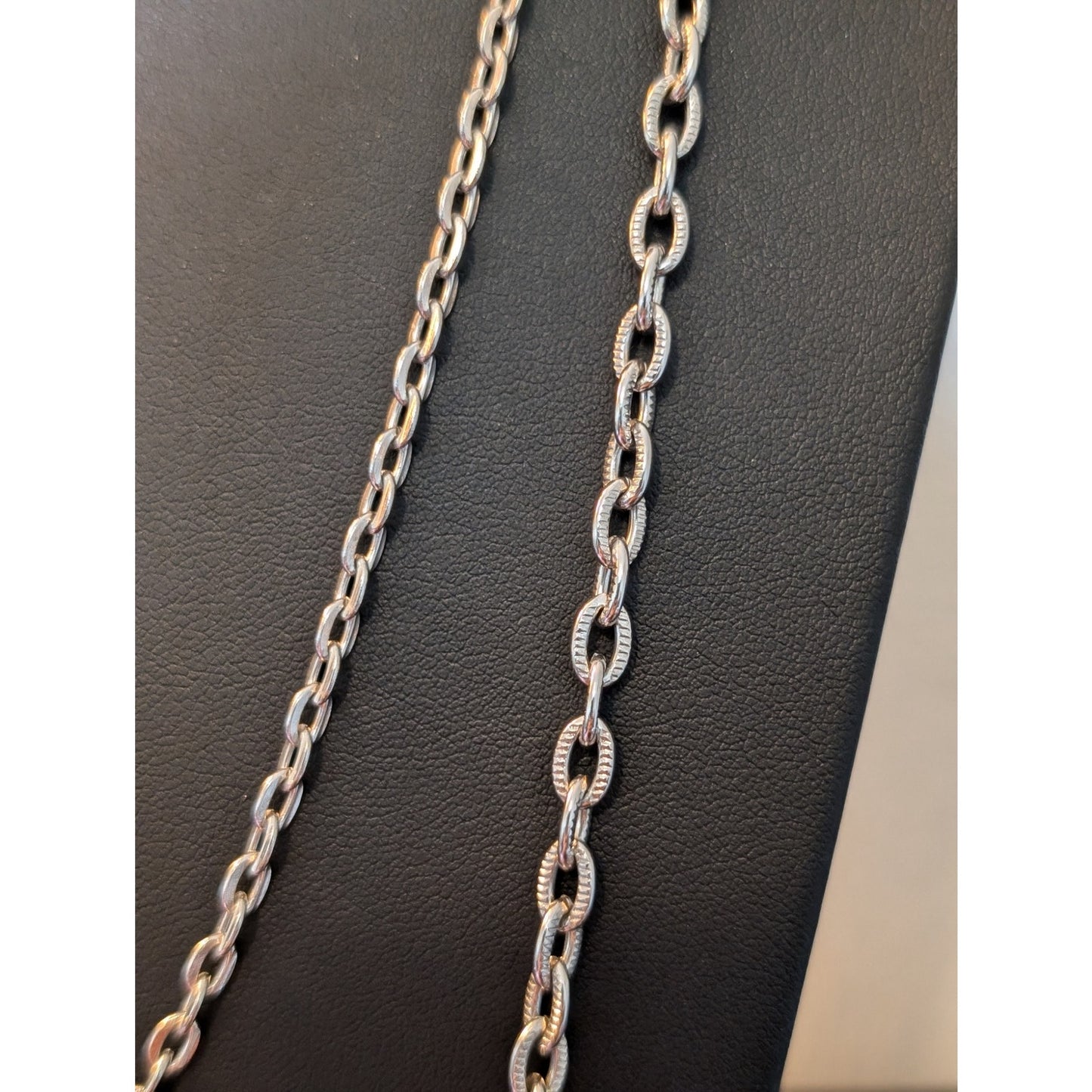 Sarah Cov Vintage Double Layer Silver Tone Textured Chain Necklace