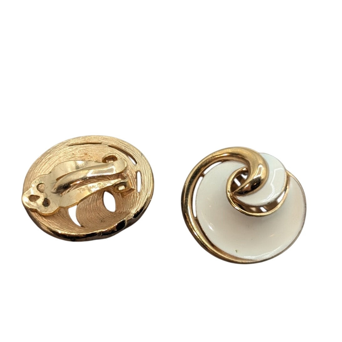 Vintage Signed Crown Trifari Gold Tone White Enamel Swirl Clip On Earrings