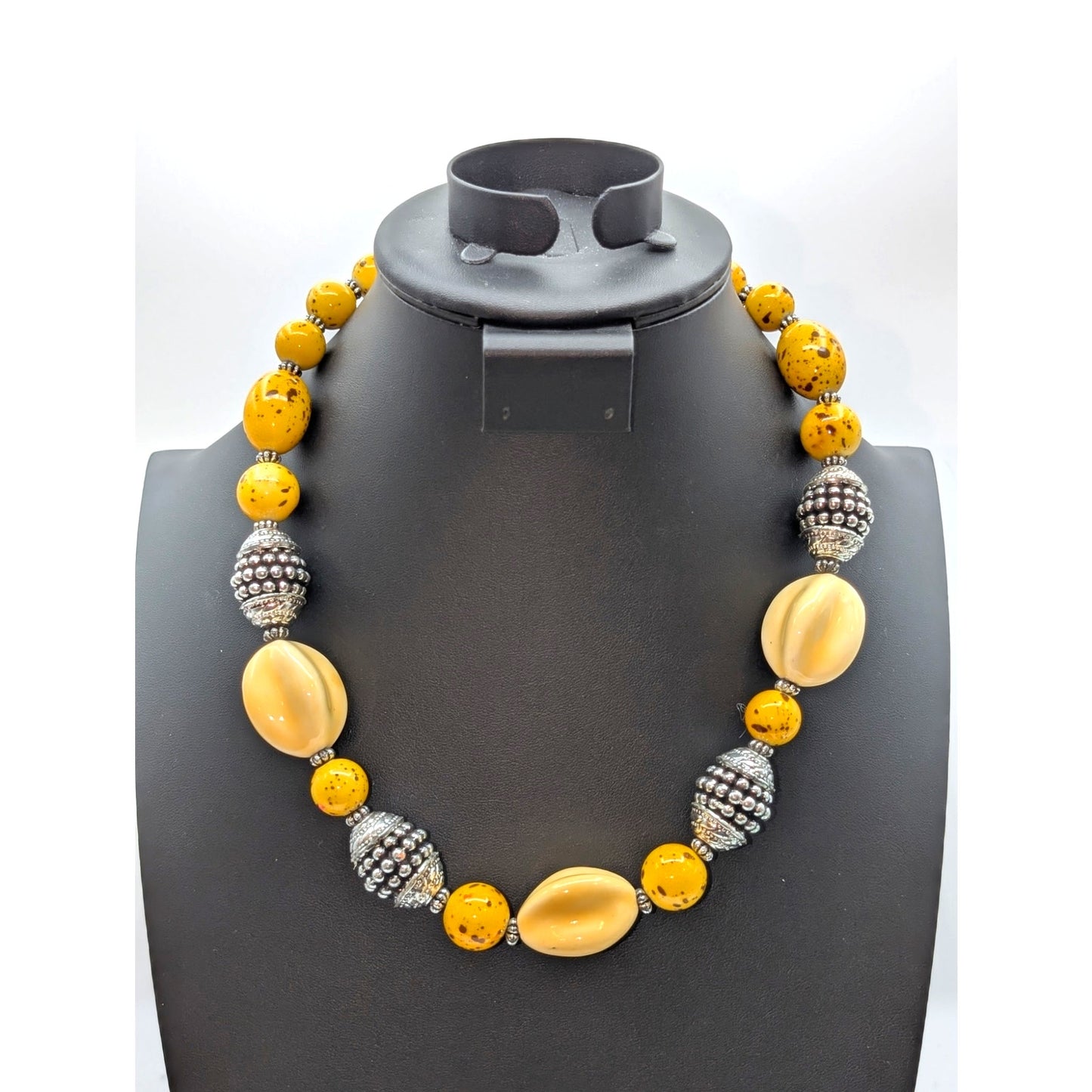 Fresh Spring/Summer Pale Yellow & Speckled Golden & Silver Bead 20"-23" Necklace