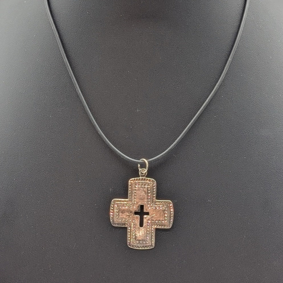 Vintage 925 Sterling Silver Thin Southwestern Cut Out Large Cross 18" Necklace