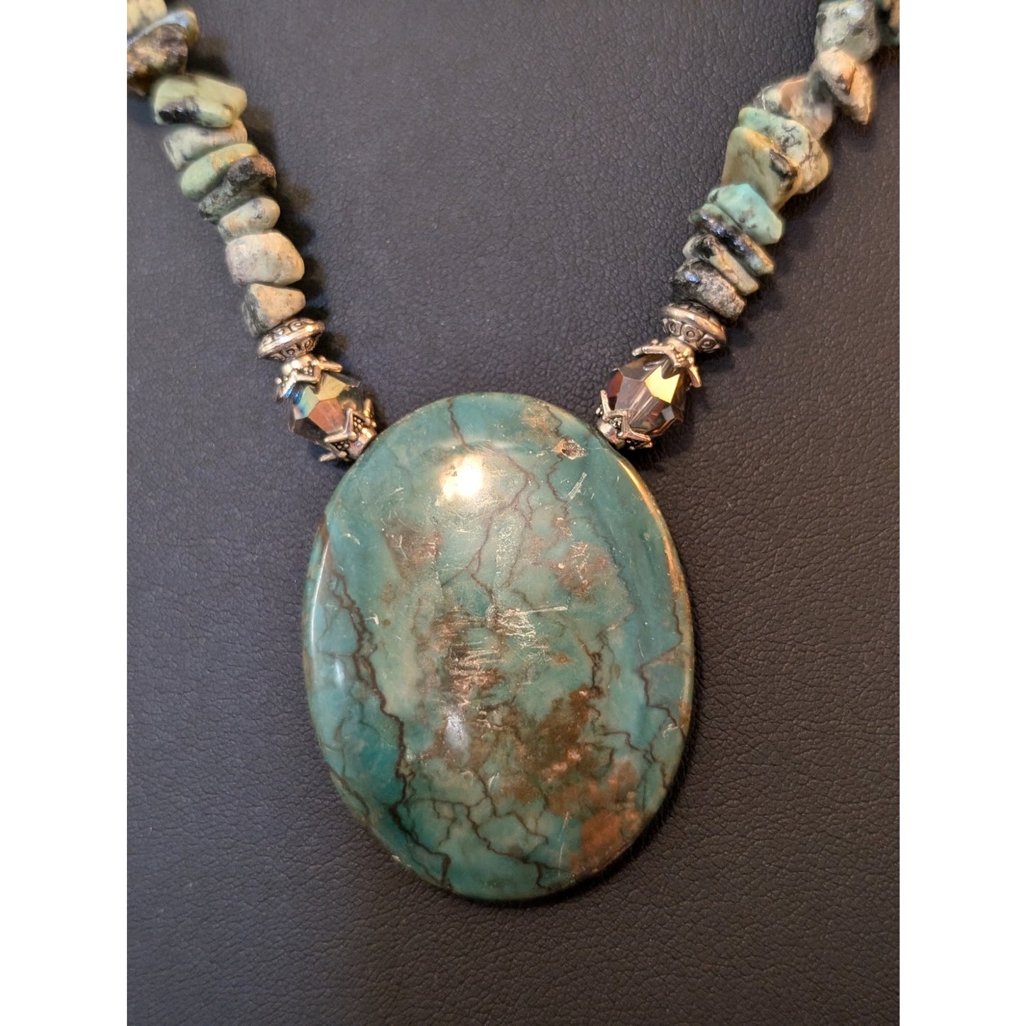 Green Stone Pendant Chip Stone Crystal Necklace & Matching 2 Strand Bracelet Set