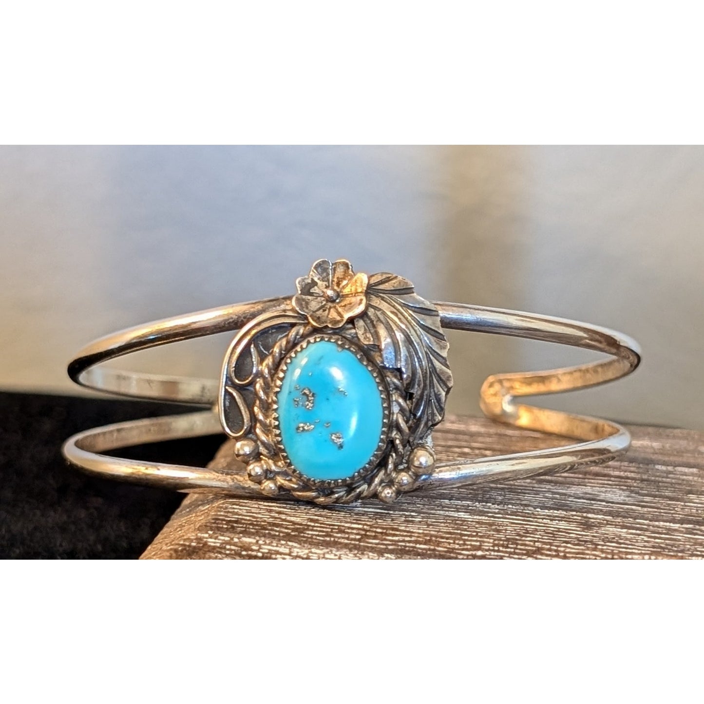 Vintage Signed SM Native Turquoise Rose Leaf Split Band Sterling Cuff Bracelet