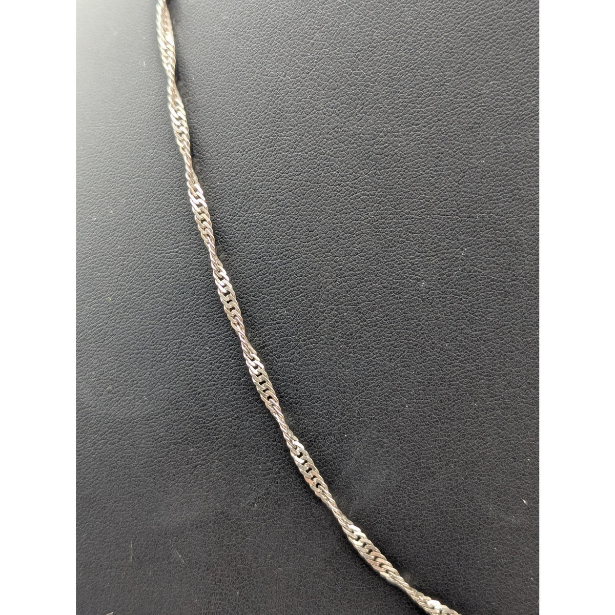 Vintage Made in Italy 925 Sterling Silver Twisted Herringbone 24" Chain Necklace