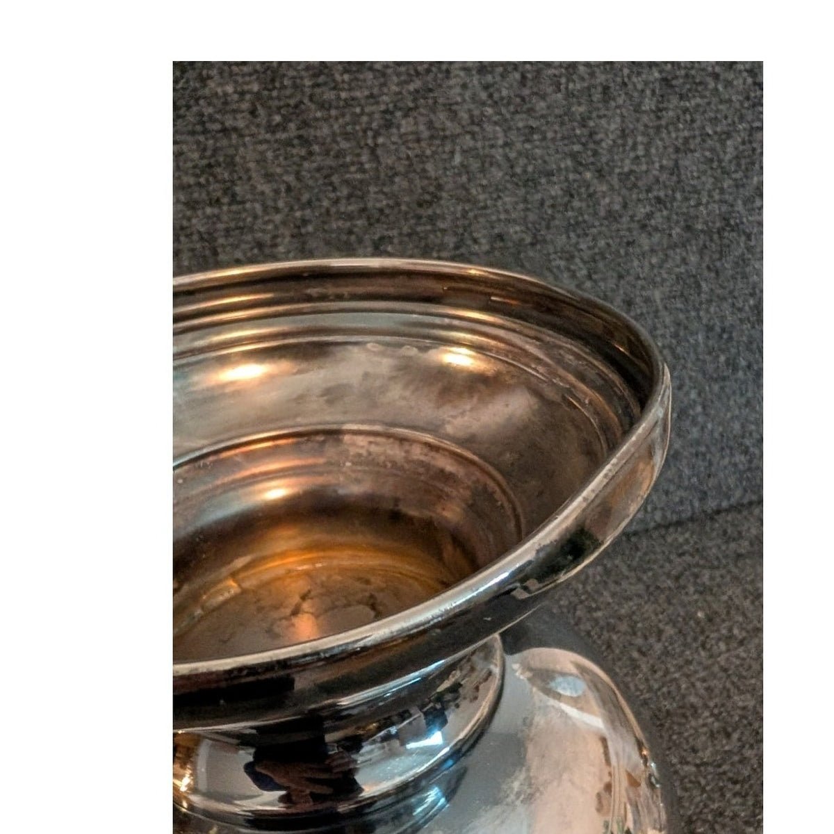 Vintage Wallace Silverplate 2443 Ice Bucket With Lion Embellishment Handles